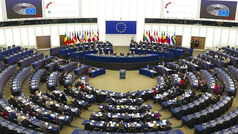 СТРАНЫ ЕС НАЧИНАЮТ ГОЛОСОВАНИЕ ПО ВЫБОРАМ В ЕВРОПЕЙСКИЙ ПАРЛАМЕНТ